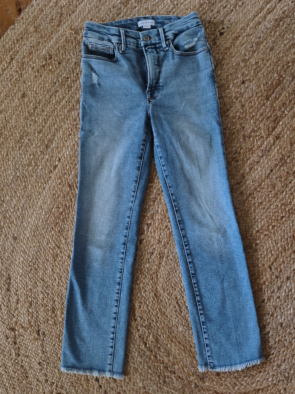 Good American Good Legs Straight Denim Jean (4/27)